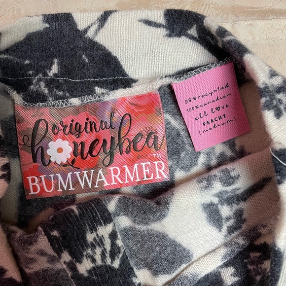 Reworked Wool miniskirt - Picture 2 of 2